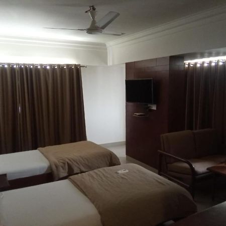 אחמדאבאד Hotel Apex מראה חיצוני תמונה