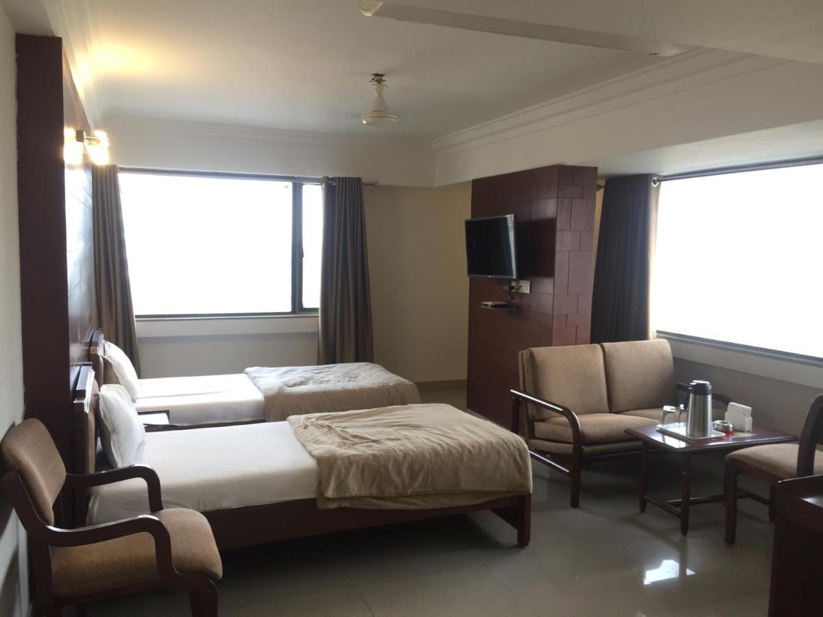 אחמדאבאד Hotel Apex מראה חיצוני תמונה