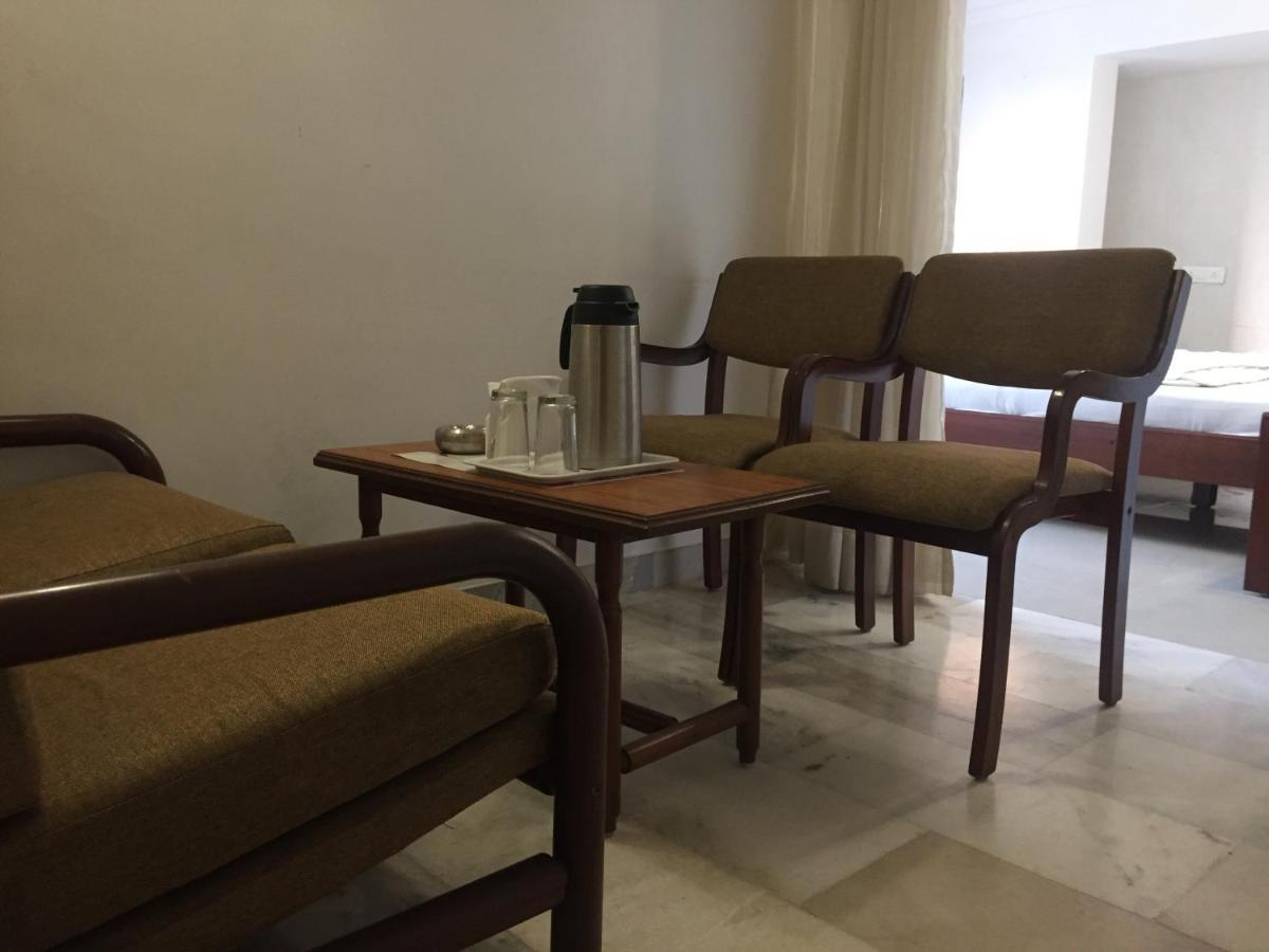 אחמדאבאד Hotel Apex מראה חיצוני תמונה