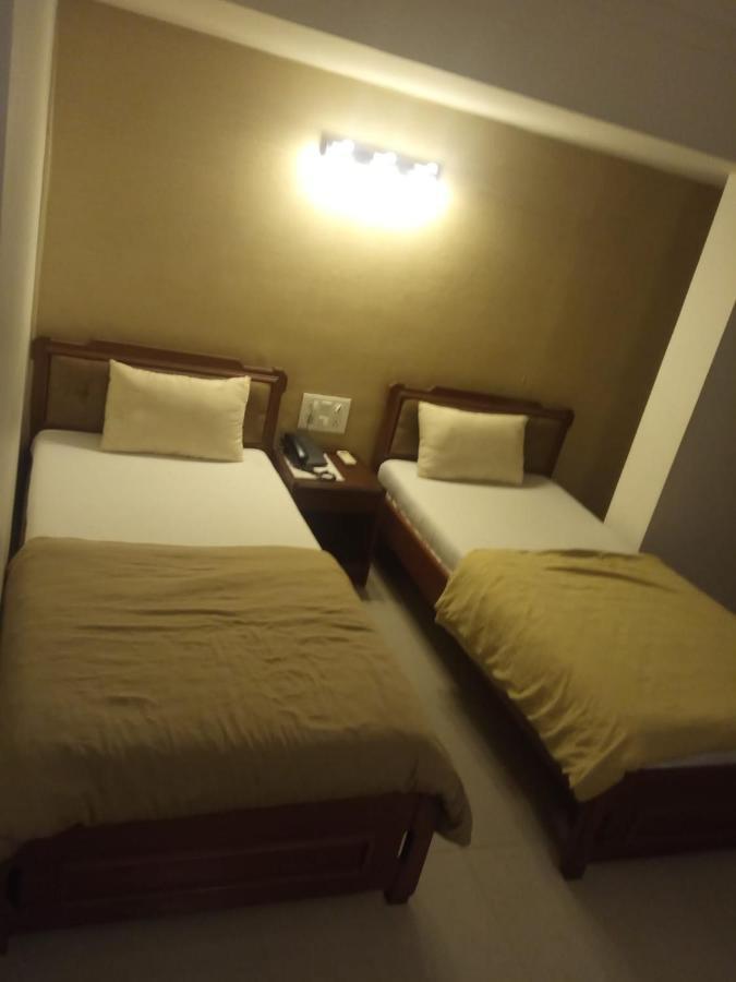 אחמדאבאד Hotel Apex מראה חיצוני תמונה