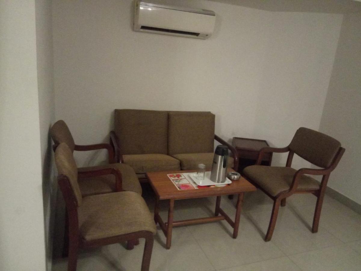 אחמדאבאד Hotel Apex מראה חיצוני תמונה