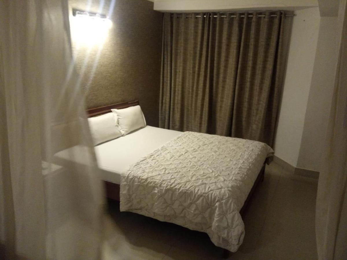 אחמדאבאד Hotel Apex מראה חיצוני תמונה