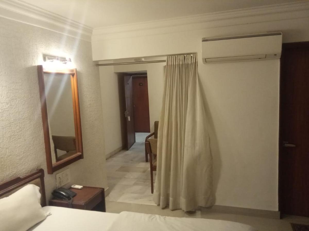 אחמדאבאד Hotel Apex מראה חיצוני תמונה