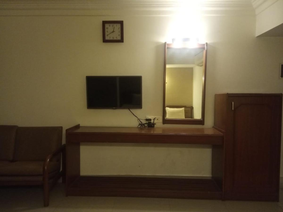 אחמדאבאד Hotel Apex מראה חיצוני תמונה