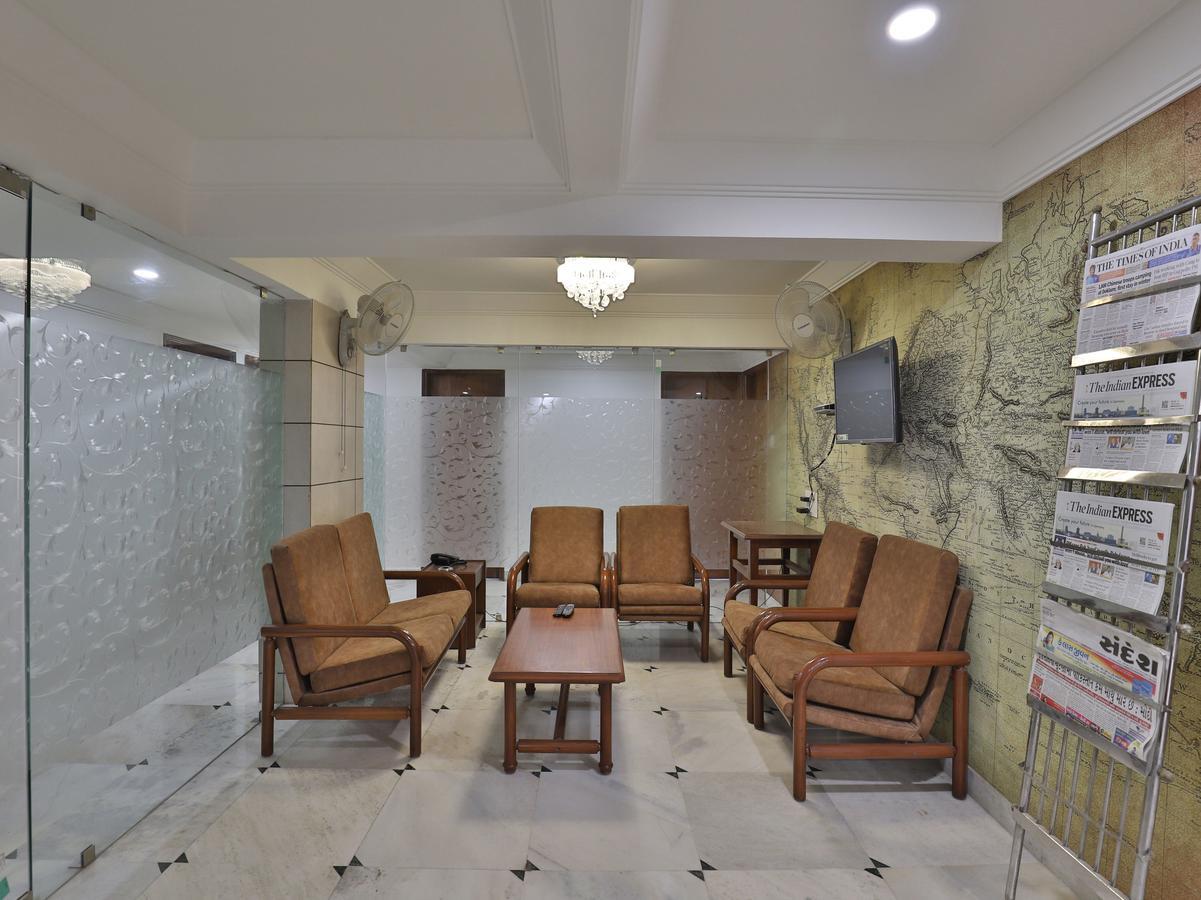 אחמדאבאד Hotel Apex מראה חיצוני תמונה
